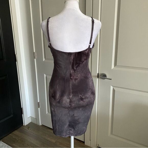 Bodycon Ruched Dress - Picture 4 of 8